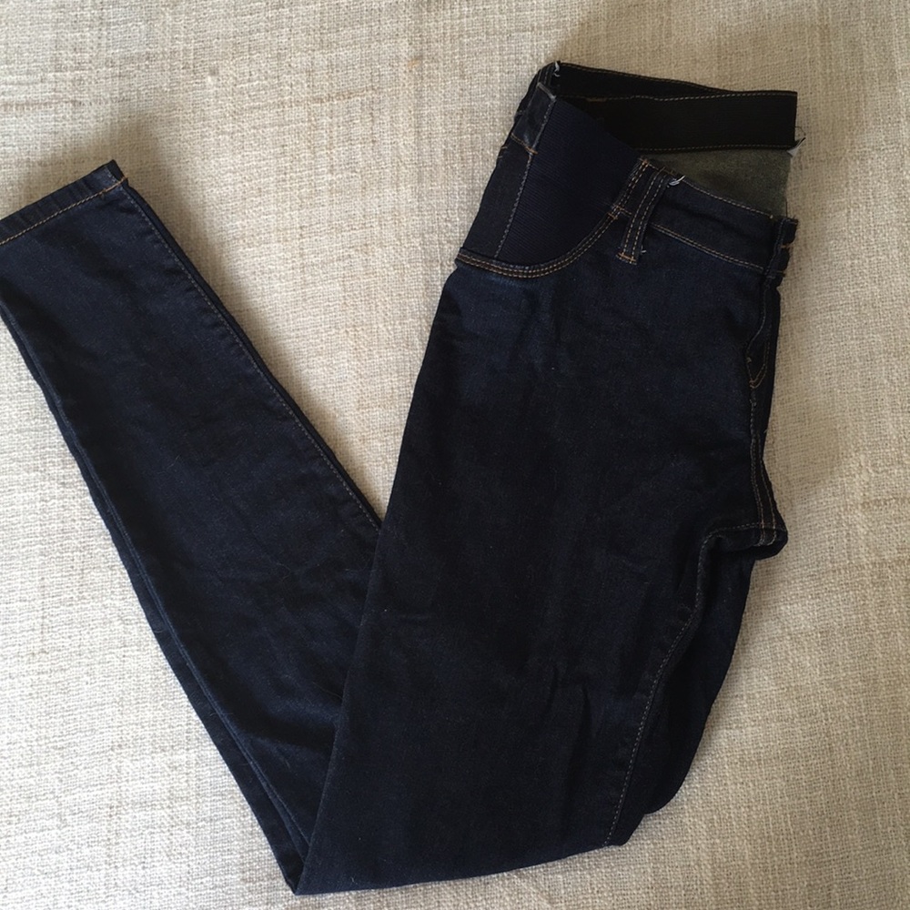 Liz Lange Maternity Jegging.